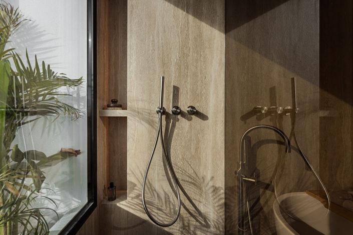 Image No.15-3 Bed Property for sale