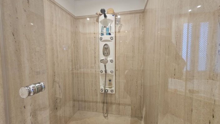 Image No.37-3 Bed Property for sale