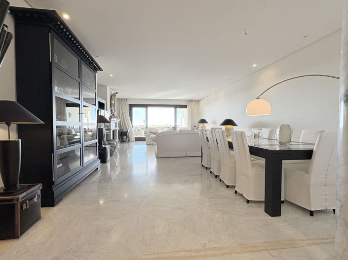 Image No.8-3 Bed Property for sale