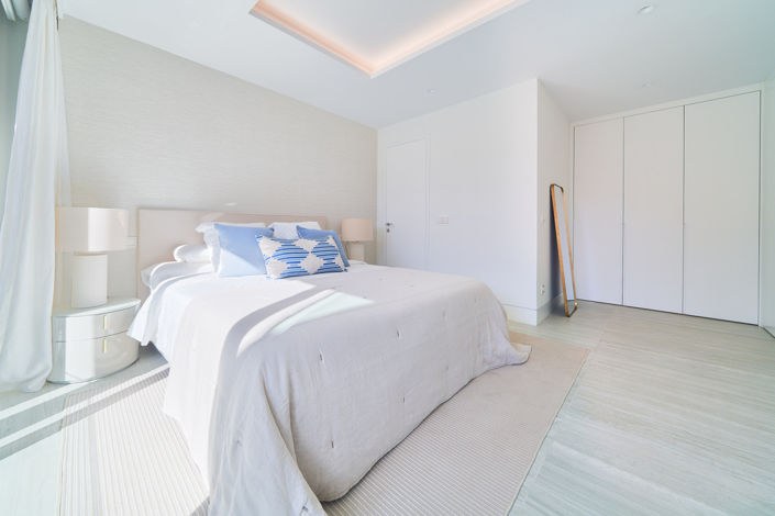 Image No.14-2 Bed Property for sale