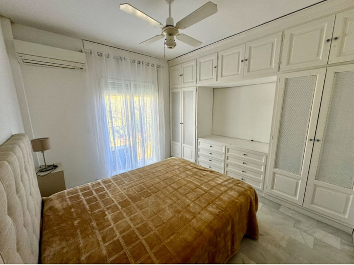 Image No.12-3 Bed Property for sale