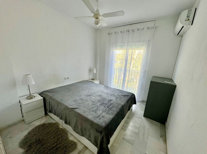 Image No.15-3 Bed Property for sale