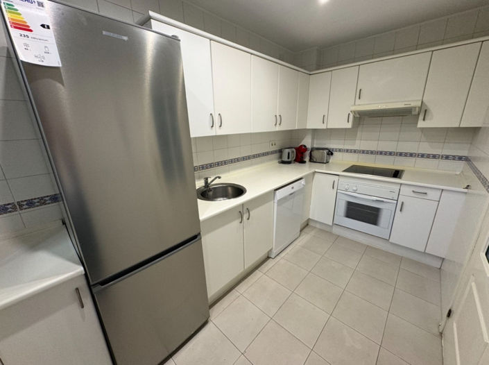 Image No.8-3 Bed Property for sale