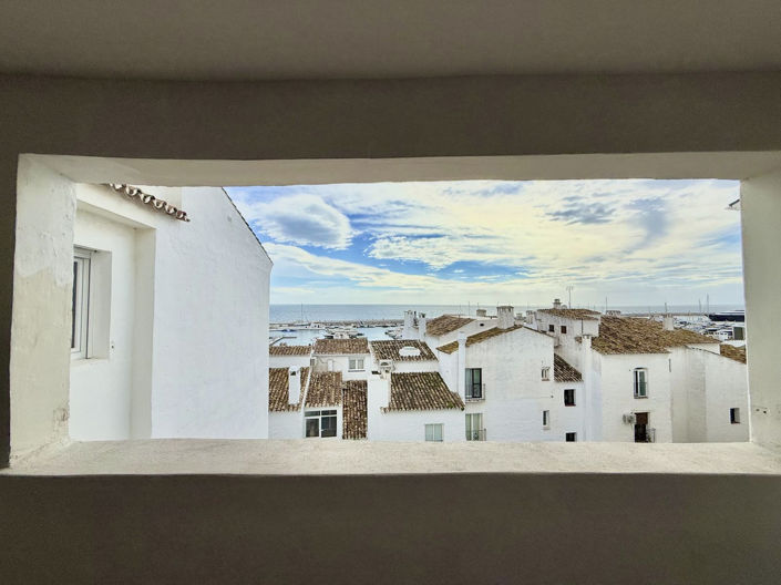 Image No.2-5 Bed Property for sale