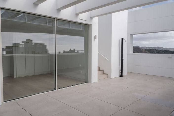 Image No.22-3 Bed Property for sale