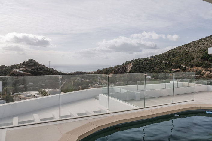 Image No.26-3 Bed Property for sale