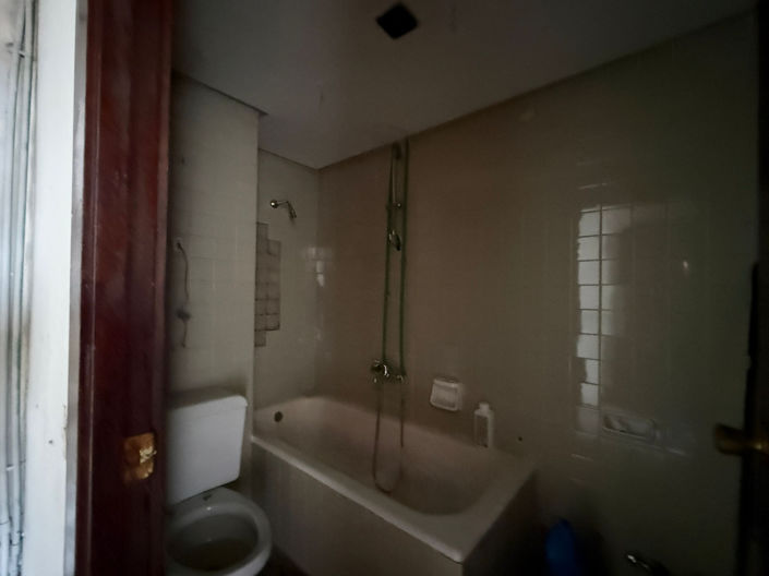 Image No.18-2 Bed Property for sale