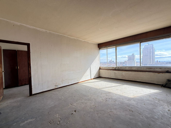 Image No.21-2 Bed Property for sale