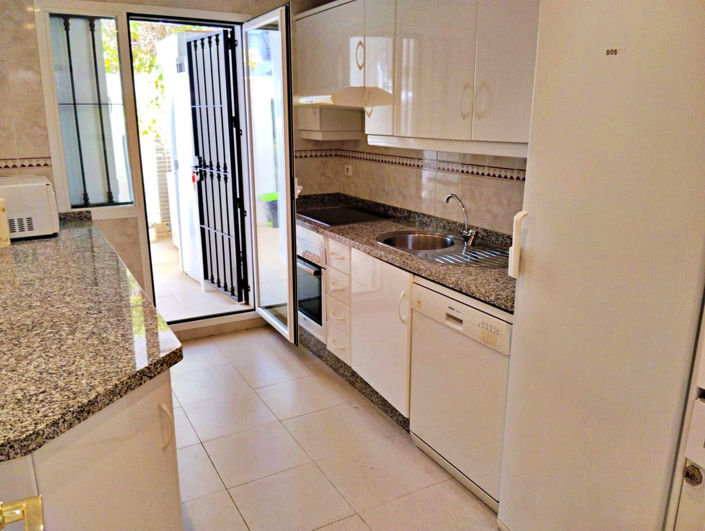 Image No.21-2 Bed Property for sale