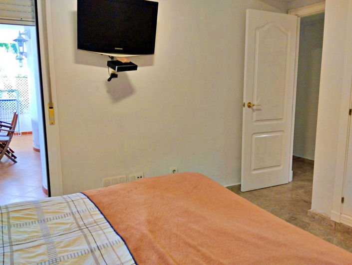 Image No.27-2 Bed Property for sale