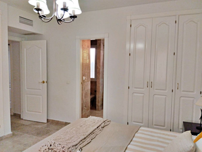 Image No.32-2 Bed Property for sale
