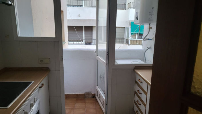 Image No.12-2 Bed Property for sale