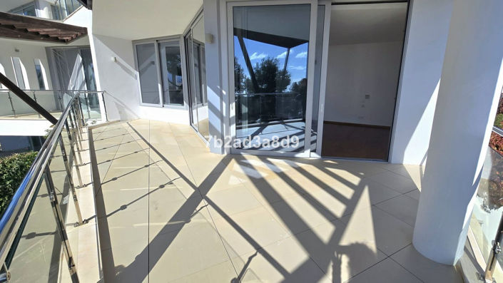 Image No.14-5 Bed Property for sale