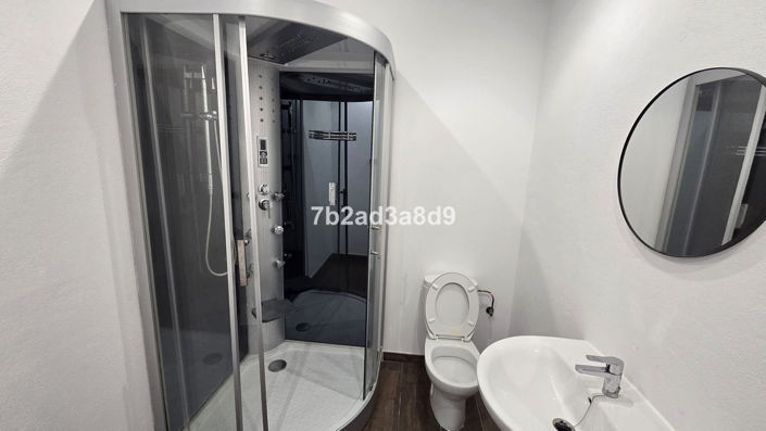 Image No.30-5 Bed Property for sale