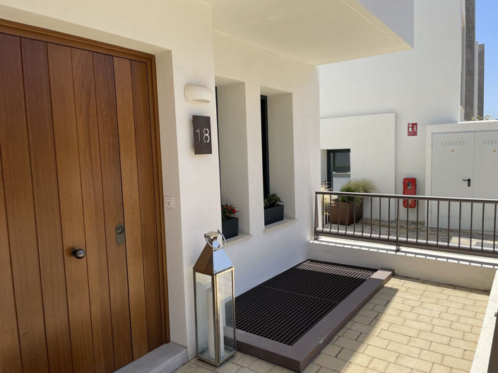 Image No.2-3 Bed Property for sale