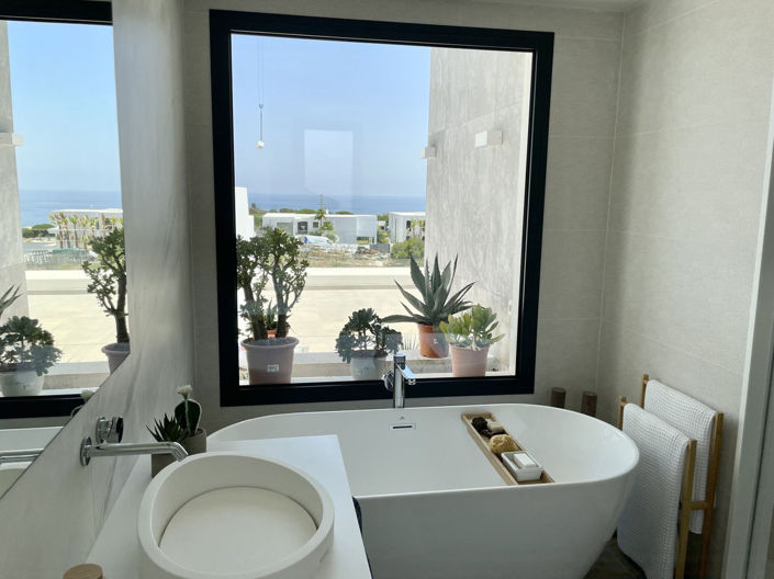 Image No.25-3 Bed Property for sale