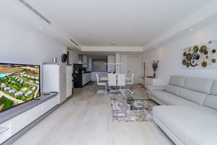 Image No.11-2 Bed Property for sale