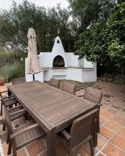 Image No.22-5 Bed Property for sale