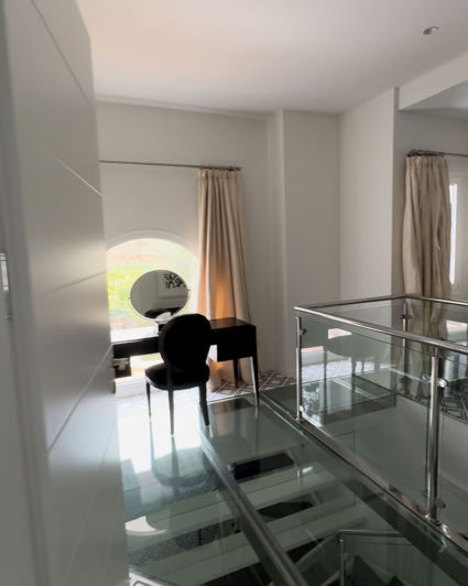 Image No.43-5 Bed Property for sale