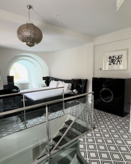 Image No.46-5 Bed Property for sale