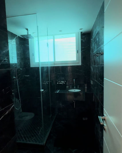 Image No.5-5 Bed Property for sale