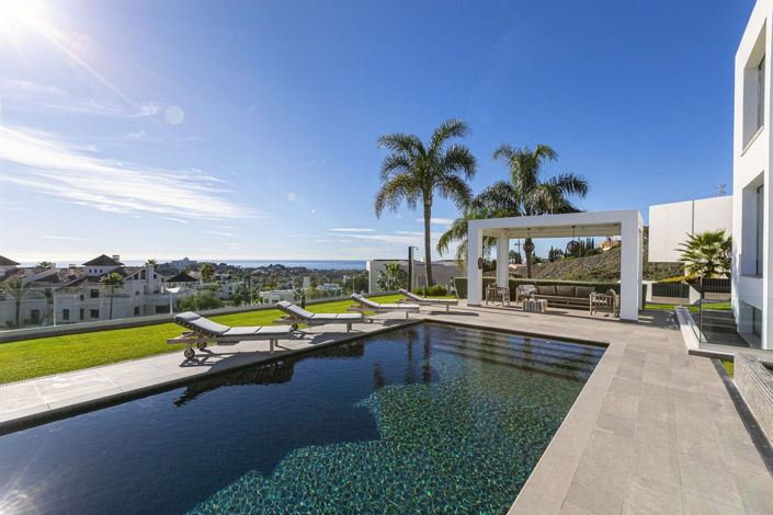 Image No.20-4 Bed Property for sale