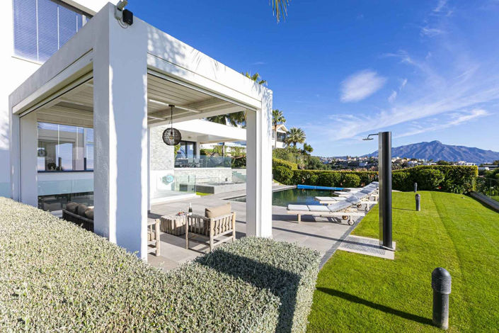 Image No.24-4 Bed Property for sale