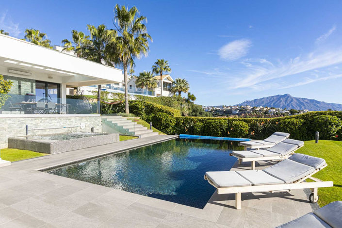 Image No.29-4 Bed Property for sale