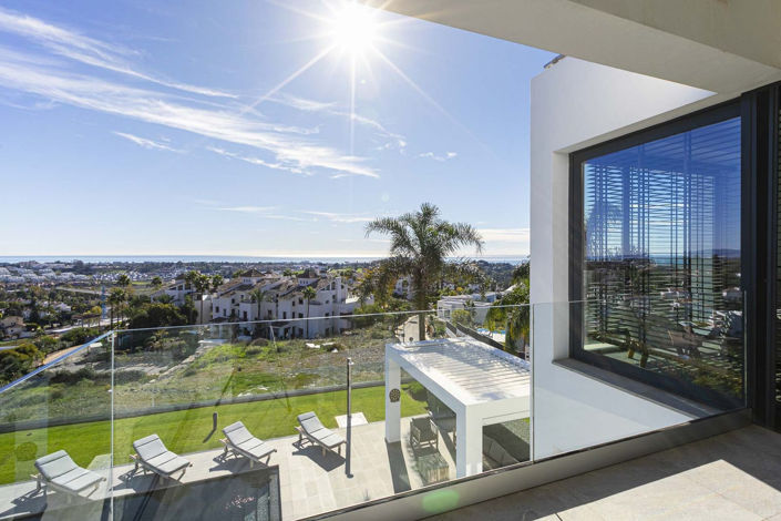 Image No.42-4 Bed Property for sale