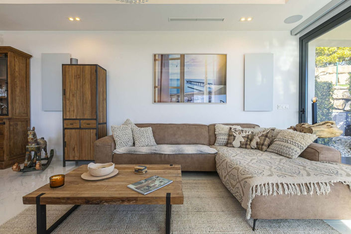 Image No.6-4 Bed Property for sale