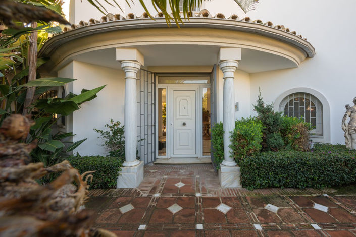 Image No.4-5 Bed Property for sale