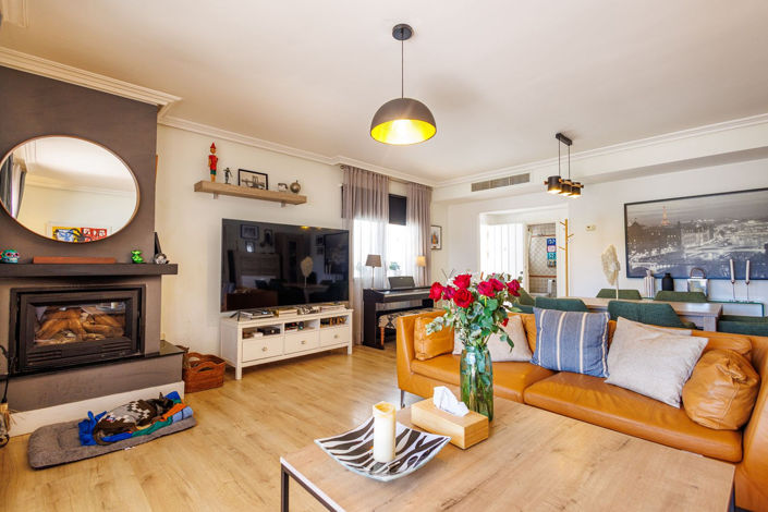 Image No.20-3 Bed Property for sale