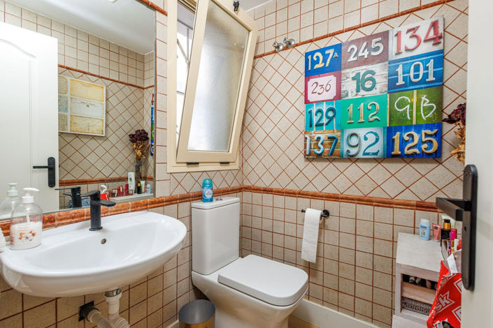 Image No.23-3 Bed Property for sale