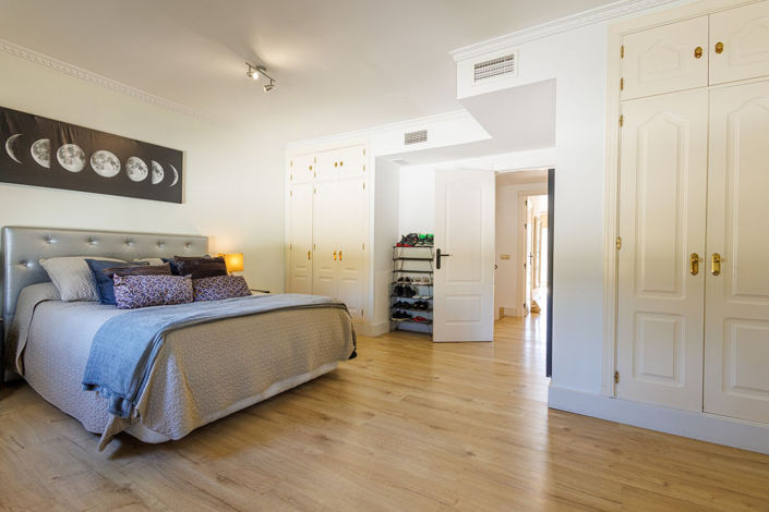 Image No.35-3 Bed Property for sale