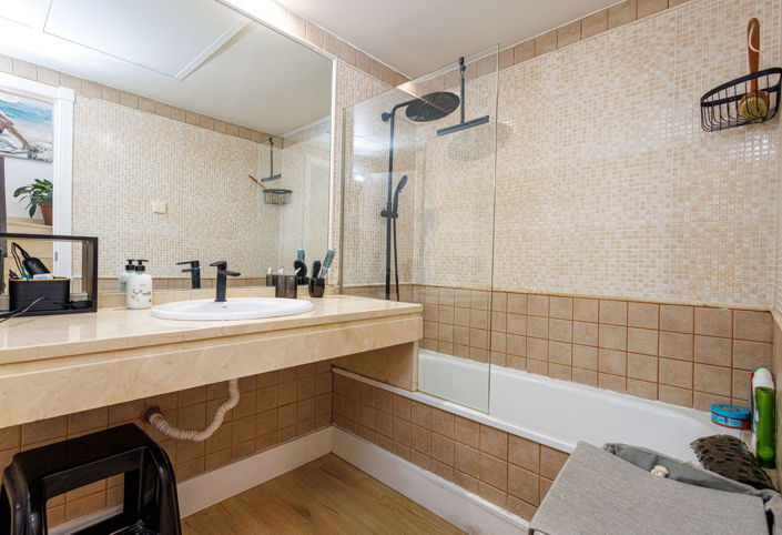 Image No.38-3 Bed Property for sale