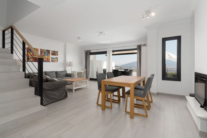 Image No.19-4 Bed Property for sale