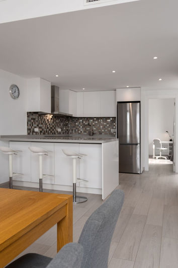 Image No.21-4 Bed Property for sale