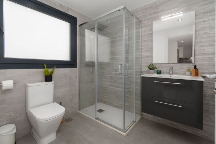 Image No.29-4 Bed Property for sale