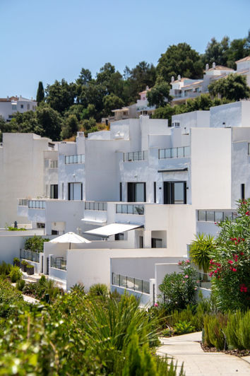 Image No.33-4 Bed Property for sale