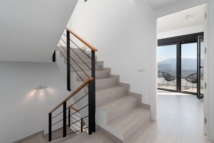 Image No.5-4 Bed Property for sale