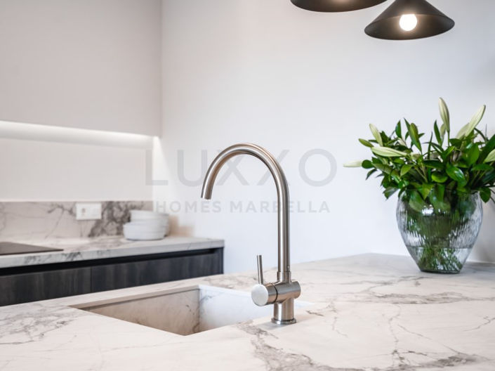 Image No.13-2 Bed Property for sale