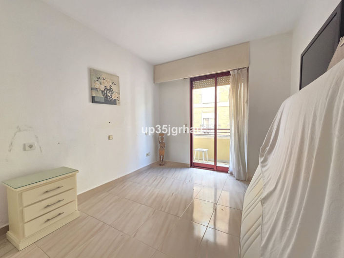 Image No.11-2 Bed Property for sale