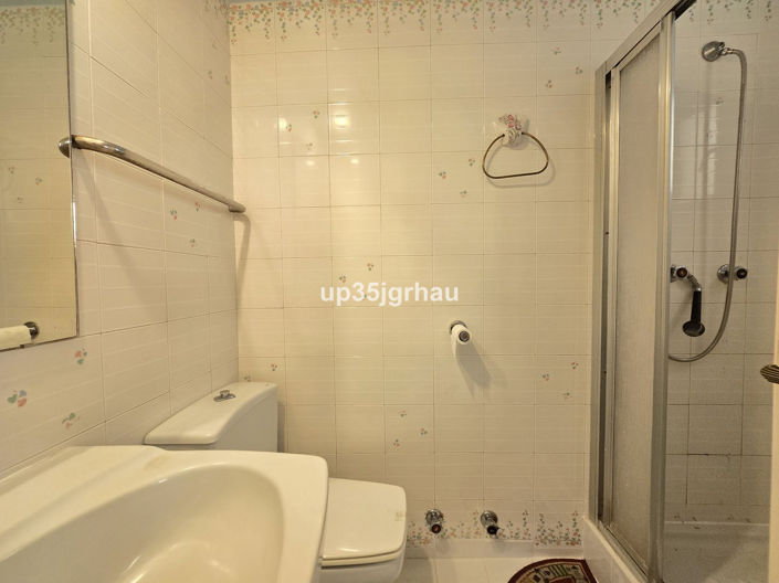 Image No.18-2 Bed Property for sale