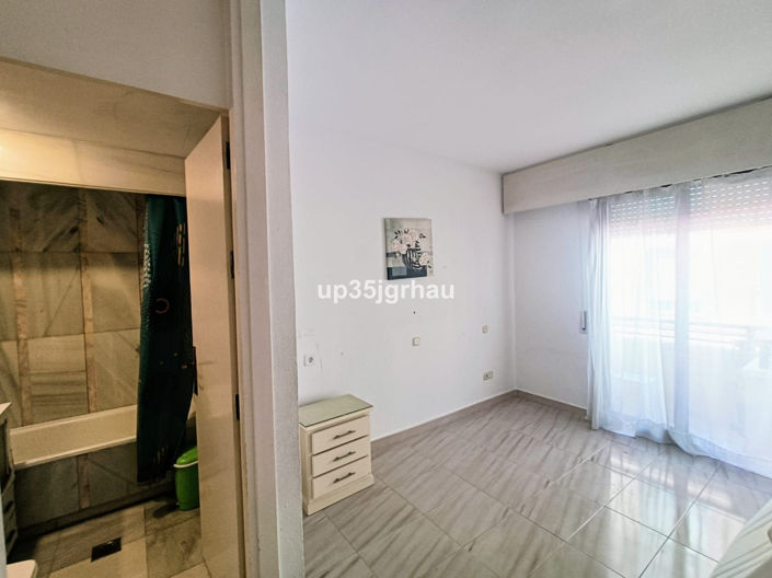 Image No.5-2 Bed Property for sale