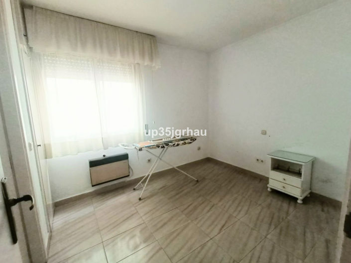 Image No.6-2 Bed Property for sale