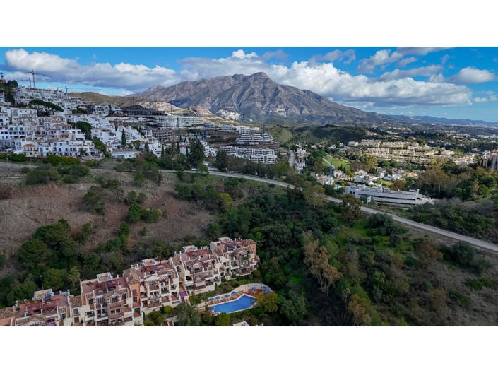 Image No.34-2 Bed Property for sale