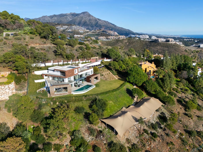 Image No.2-5 Bed Property for sale