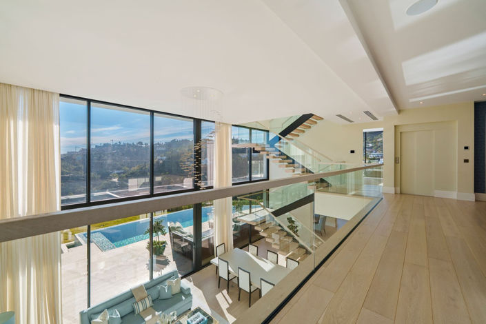 Image No.25-5 Bed Property for sale