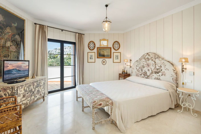 Image No.9-4 Bed Property for sale