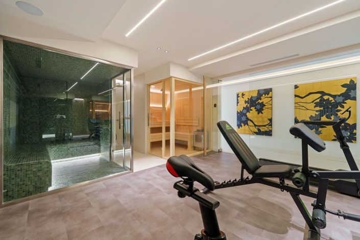 Image No.24-5 Bed Property for sale